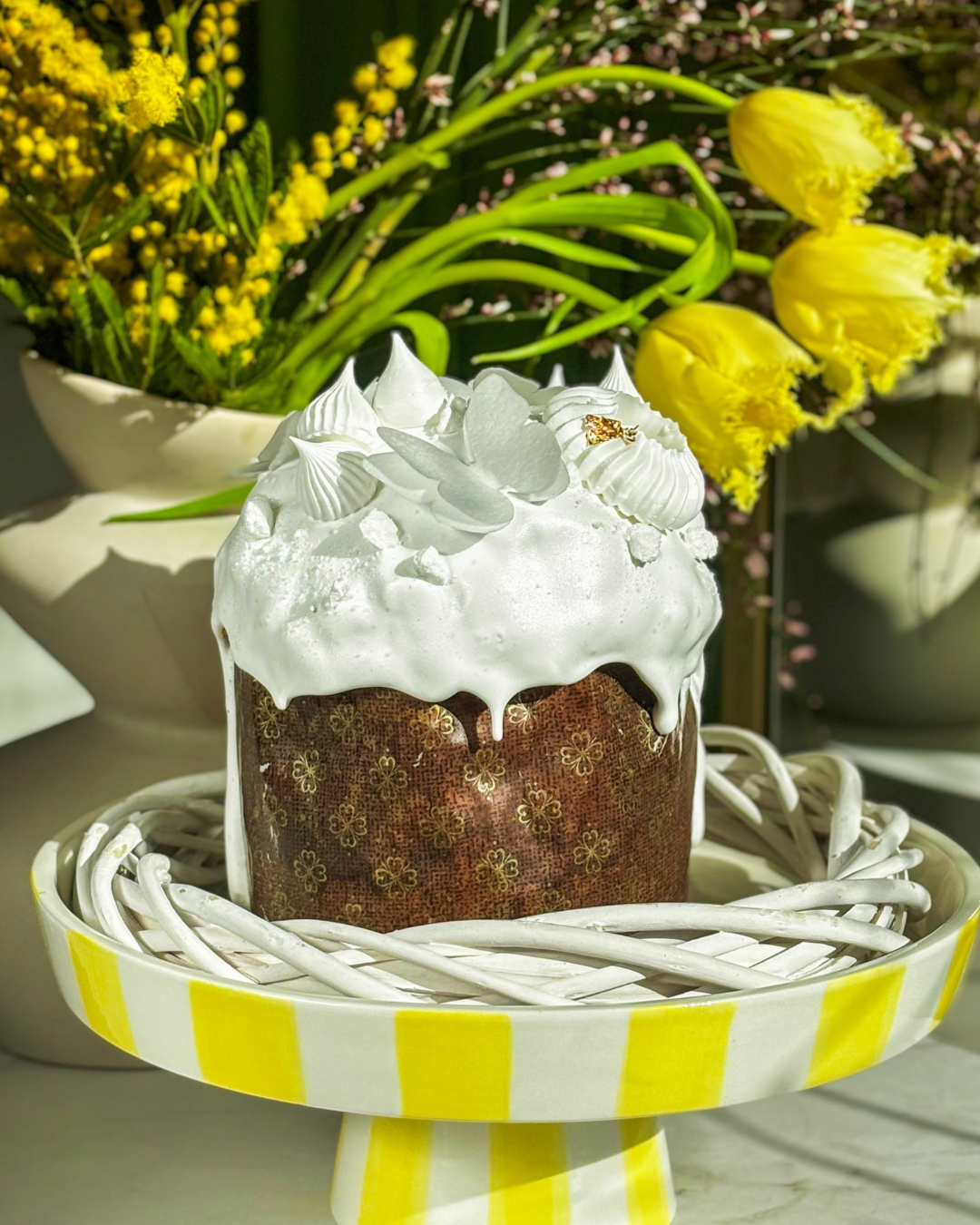 Traditional yeast cake with sweet Traditional yeast cake with sweet raisins and a smooth white glaze. Local delivery or pickup in Wrocław available for your Easter celebration.aisins and a smooth white glaze